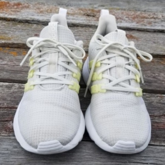 Adidas Questar Women's Sneakers Trainers Casual Shoes Low Shoes White size 8 - Picture 3 of 6